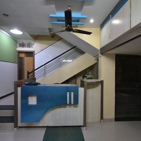 Hotel Madhava Shirdi Exterior foto