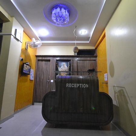 Hotel Madhava Shirdi Exterior foto