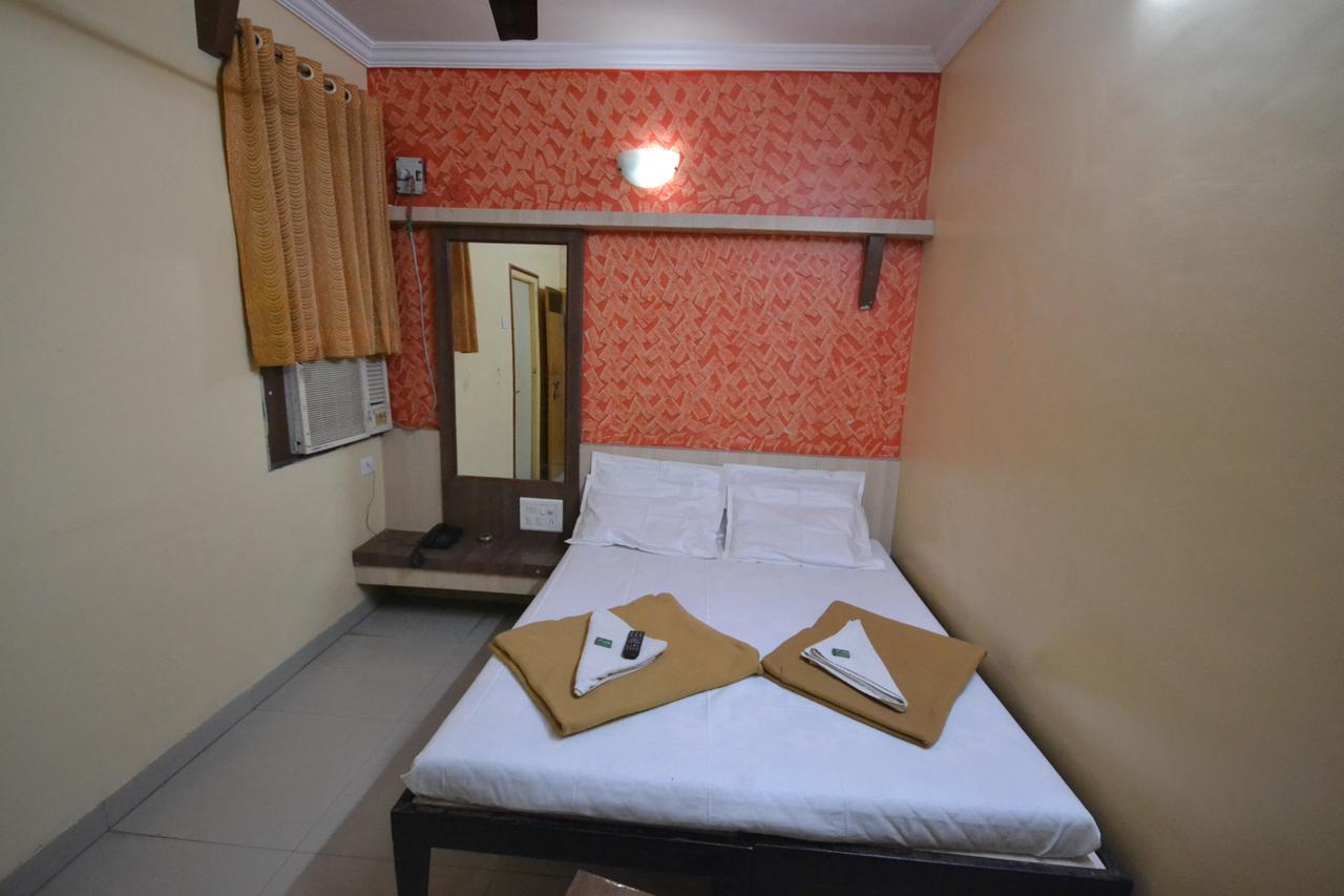 Hotel Madhava Shirdi Exterior foto
